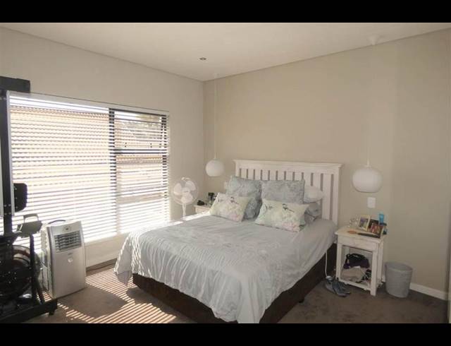 2 BEDROOM APARTMENT FOR SALE IN FARRARMERE